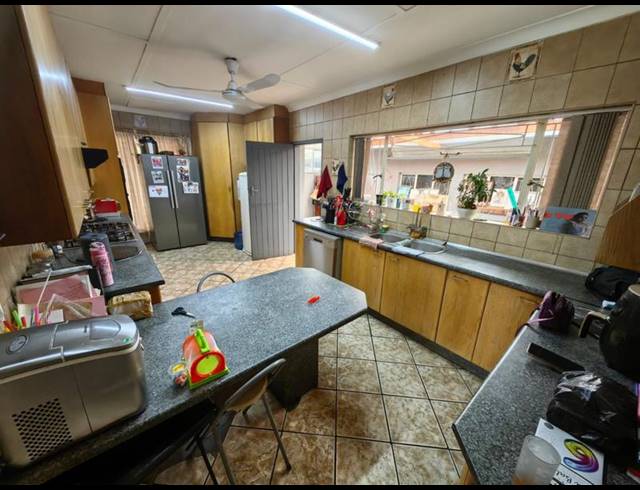 3 BEDROOM HOUSE FOR SALE IN VANDERBIJLPARK SW 5